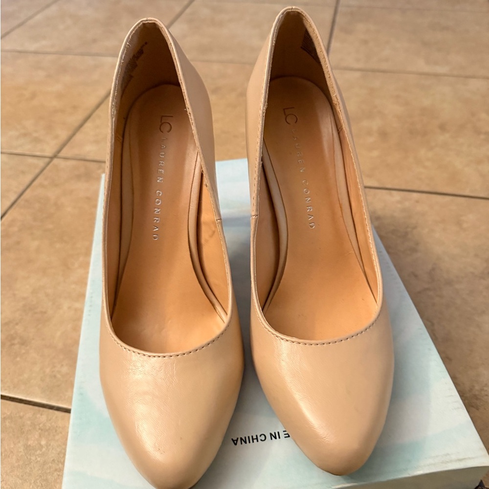 LC Lauren Conrad Women's Tan Heels